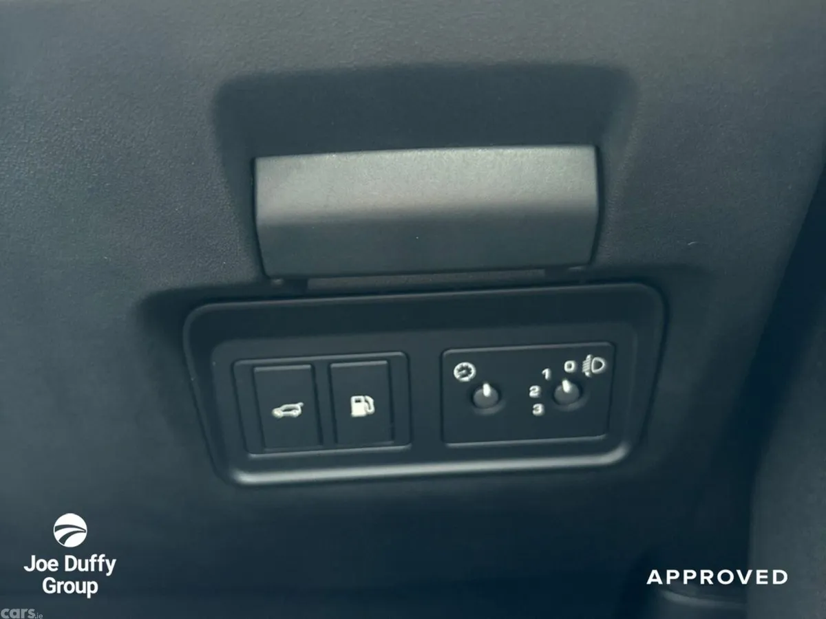 Land Rover Discovery Sport SUV, Petrol Plug-in Hybrid, 2026, Black