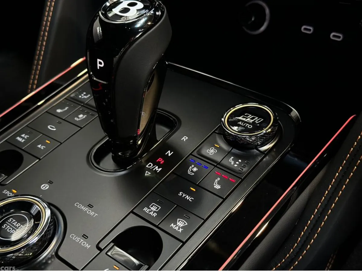 Bentley Flying Spur Saloon, Petrol Plug-in Hybrid, 2026, Black