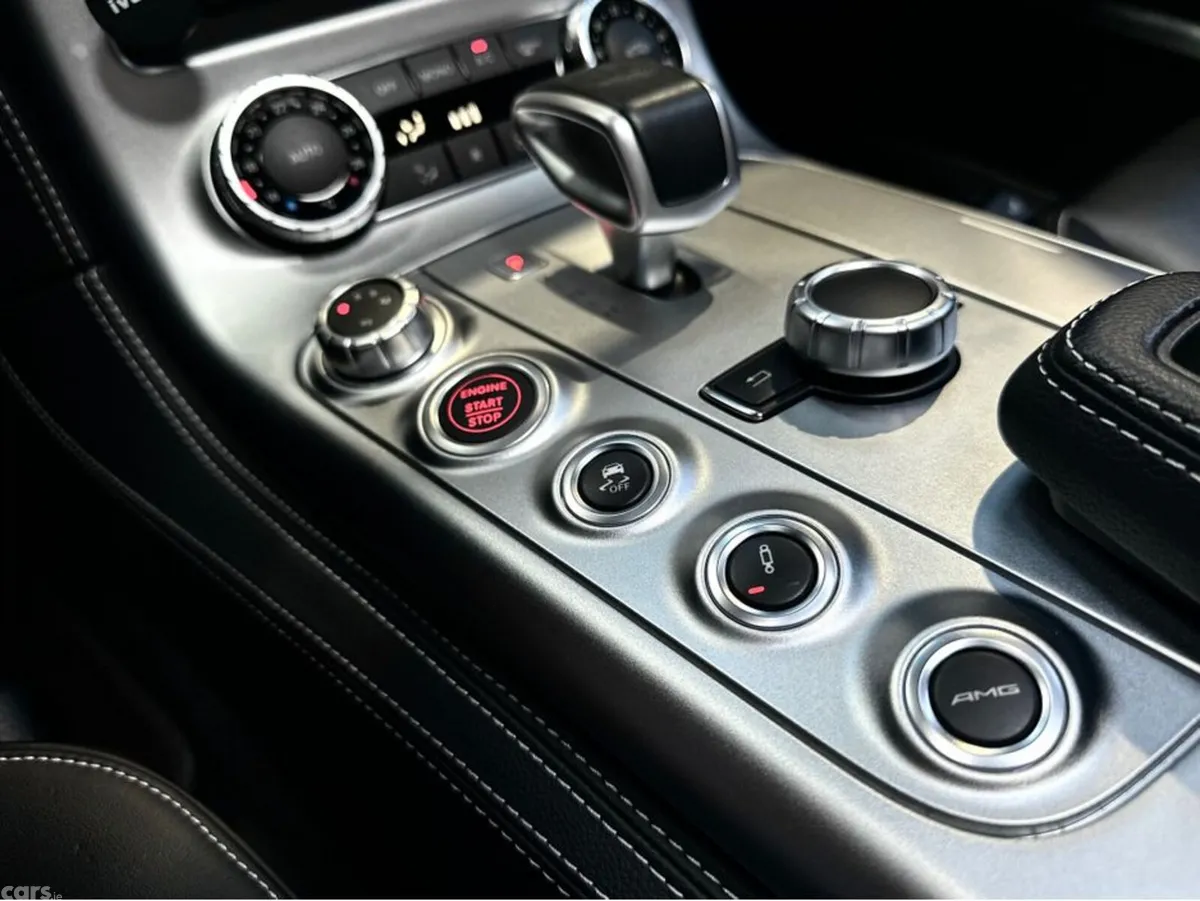 Mercedes-Benz SLS Convertible, Petrol, 2012, Red