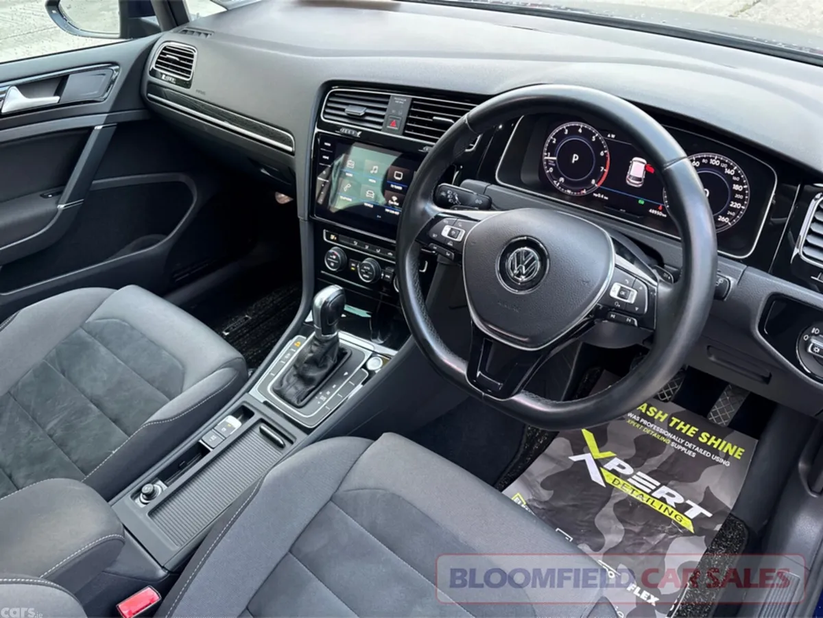 Volkswagen Golf Hatchback, Petrol, 2017, Blue