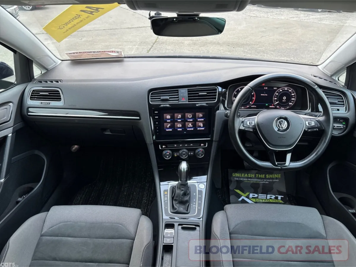 Volkswagen Golf Hatchback, Petrol, 2017, Blue