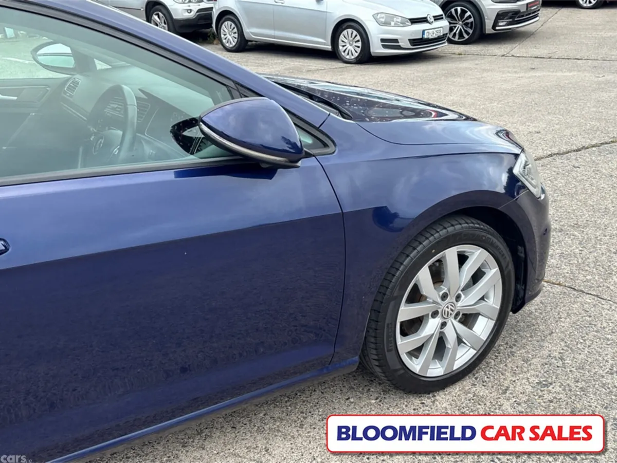 Volkswagen Golf Hatchback, Petrol, 2017, Blue