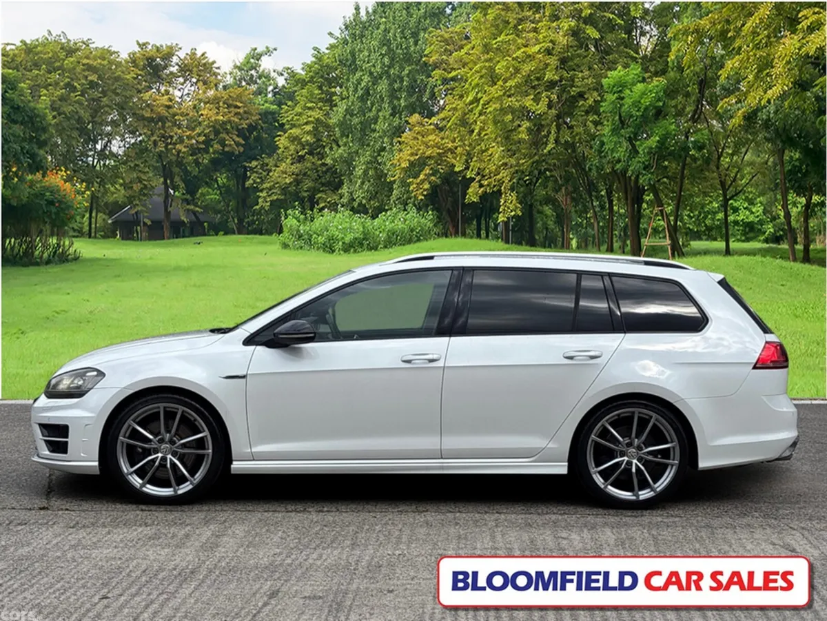 Volkswagen Golf Estate, Petrol, 2017, White