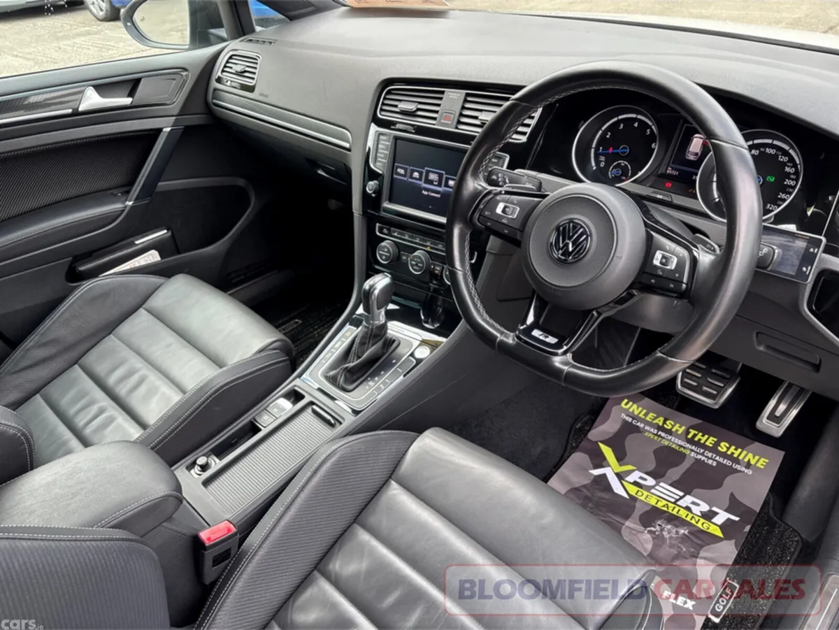 Volkswagen Golf Estate, Petrol, 2017, White