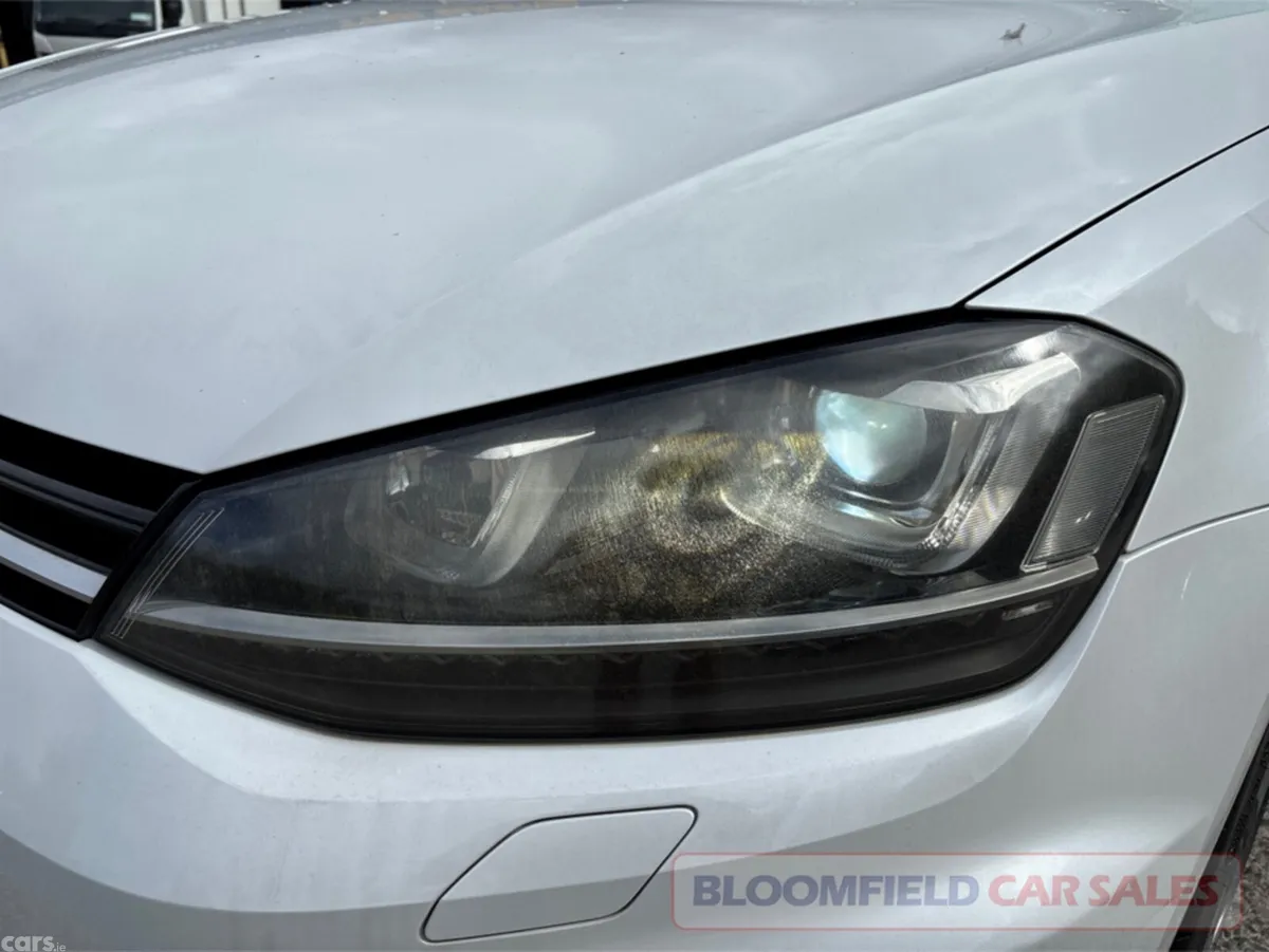 Volkswagen Golf Estate, Petrol, 2017, White