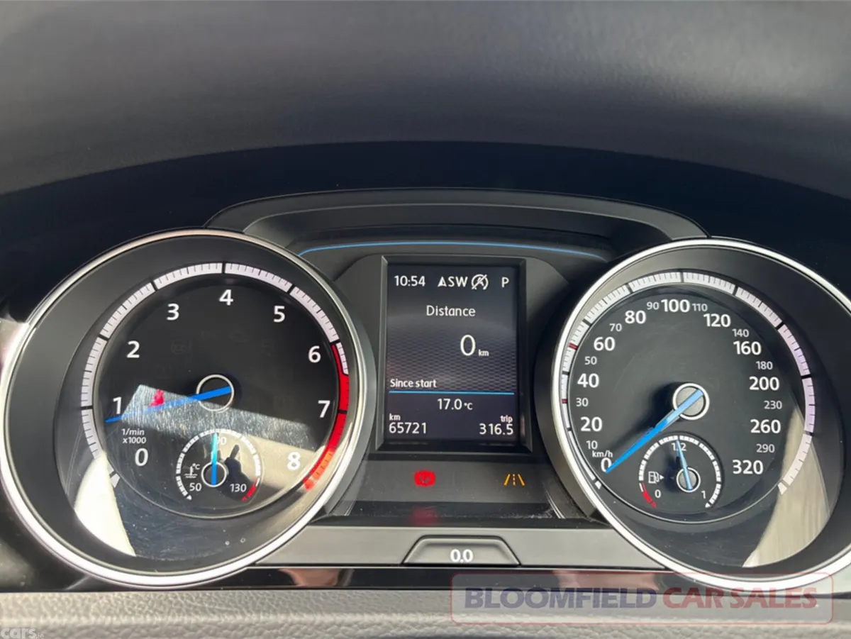 Volkswagen Golf Estate, Petrol, 2017, White