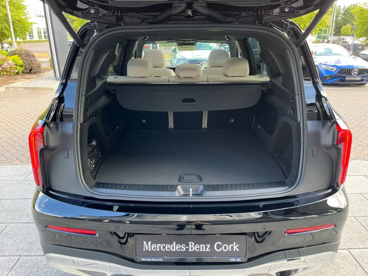 Mercedes-Benz GLB SUV, Petrol Hybrid, 2026, Black