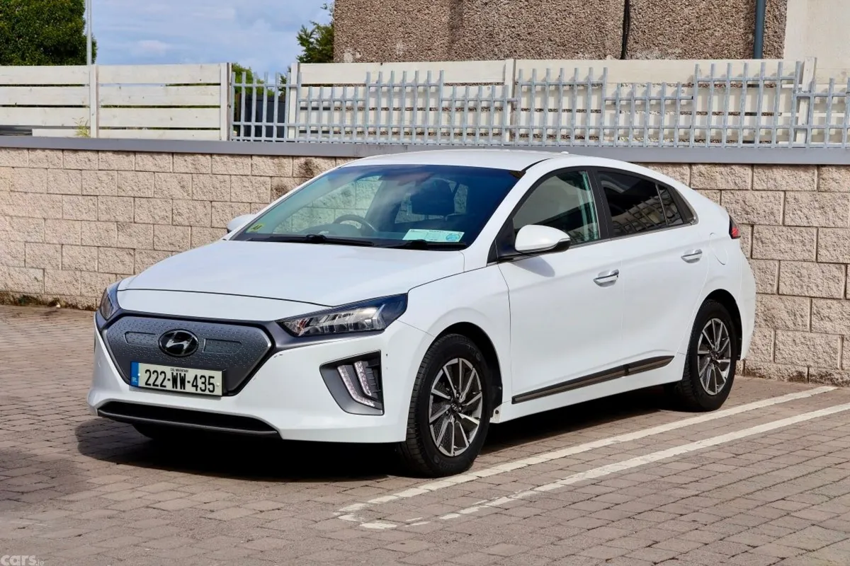 Hyundai IONIQ Hatchback, Electric, 2022, White