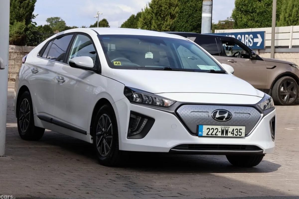 Hyundai IONIQ Hatchback, Electric, 2022, White