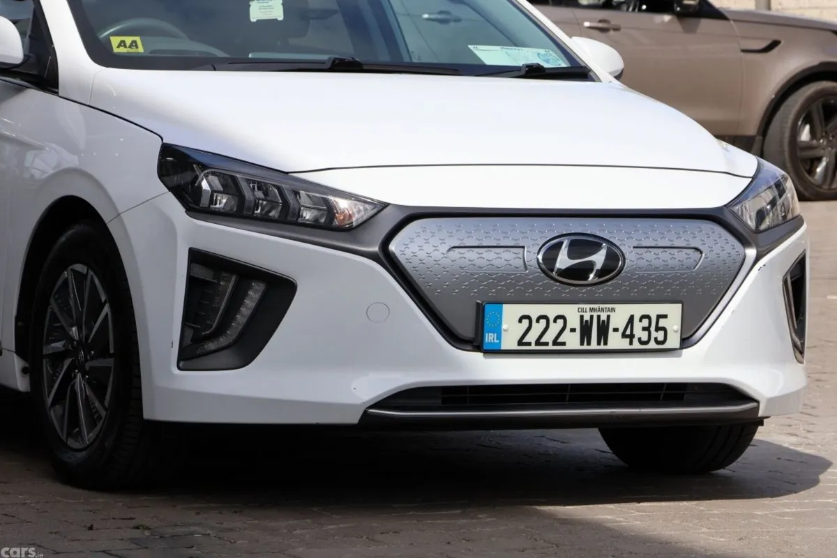 Hyundai IONIQ Hatchback, Electric, 2022, White
