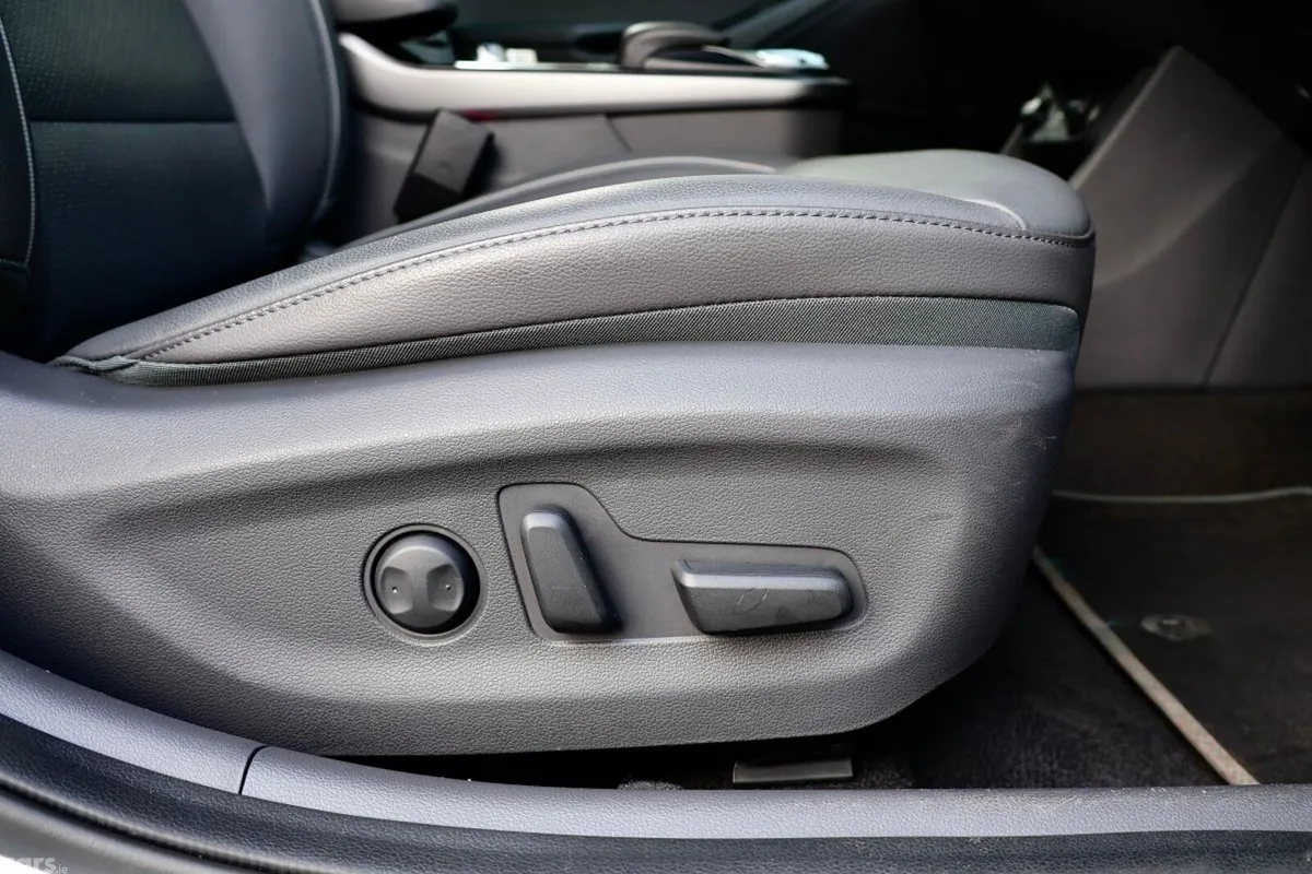 Hyundai IONIQ Hatchback, Electric, 2022, White