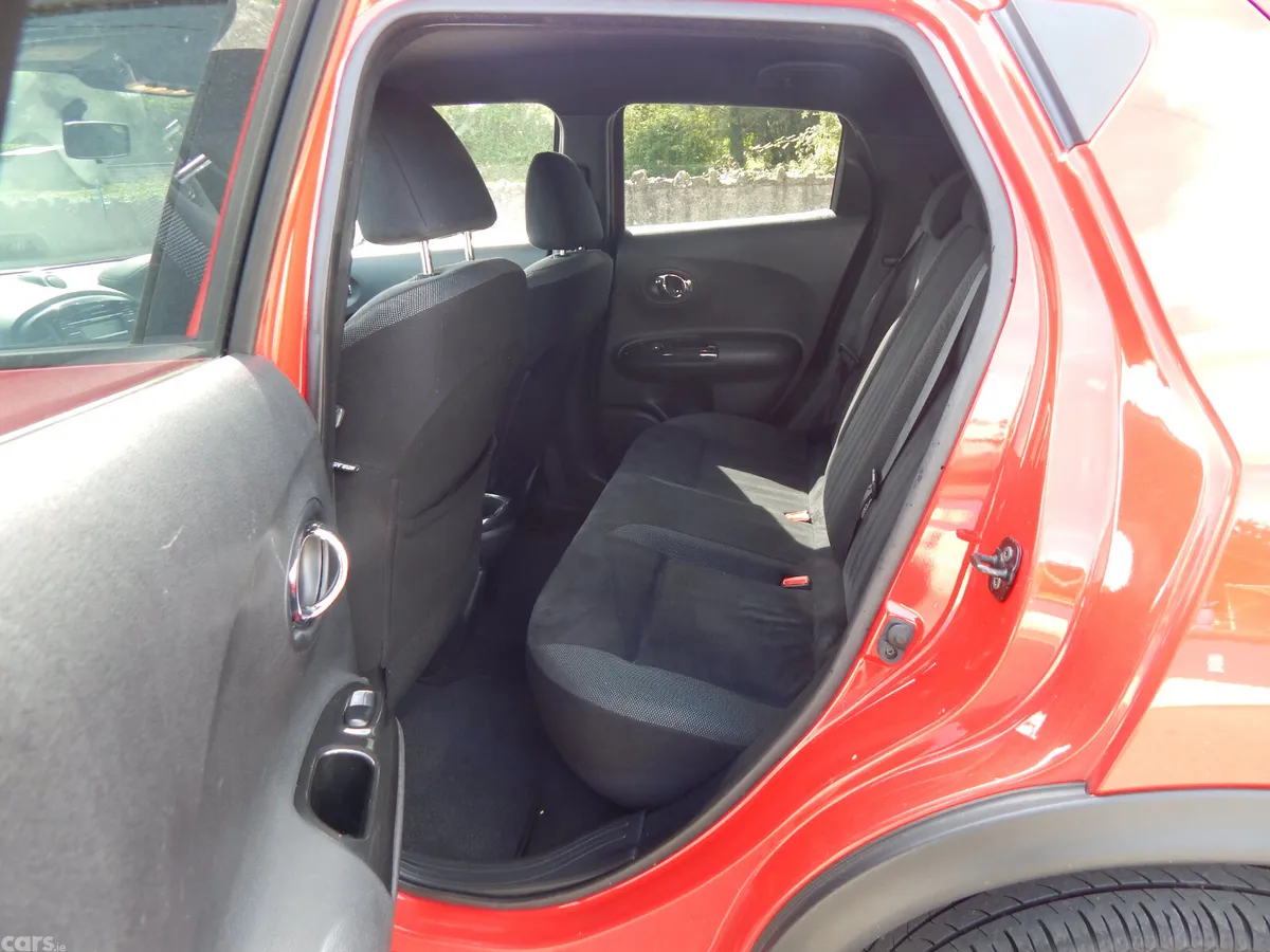 Nissan Juke SUV, Diesel, 2016, Red
