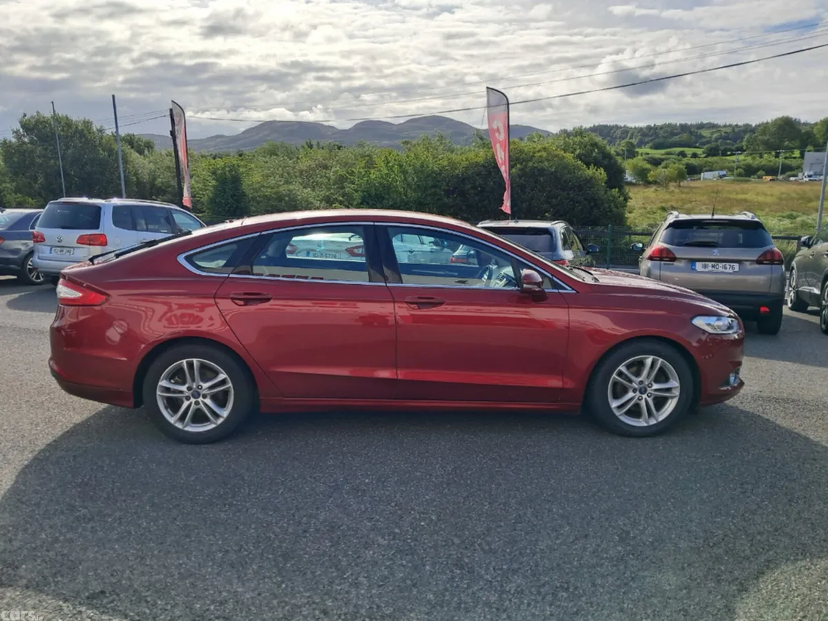Ford Mondeo Hatchback, Diesel, 2018, Red