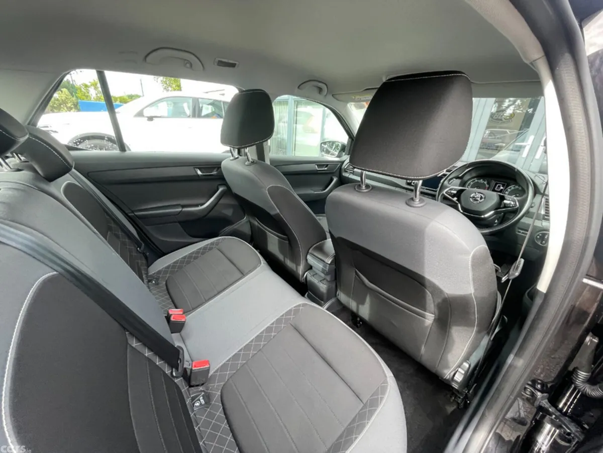 Skoda Fabia Hatchback, Petrol, 2021, Black