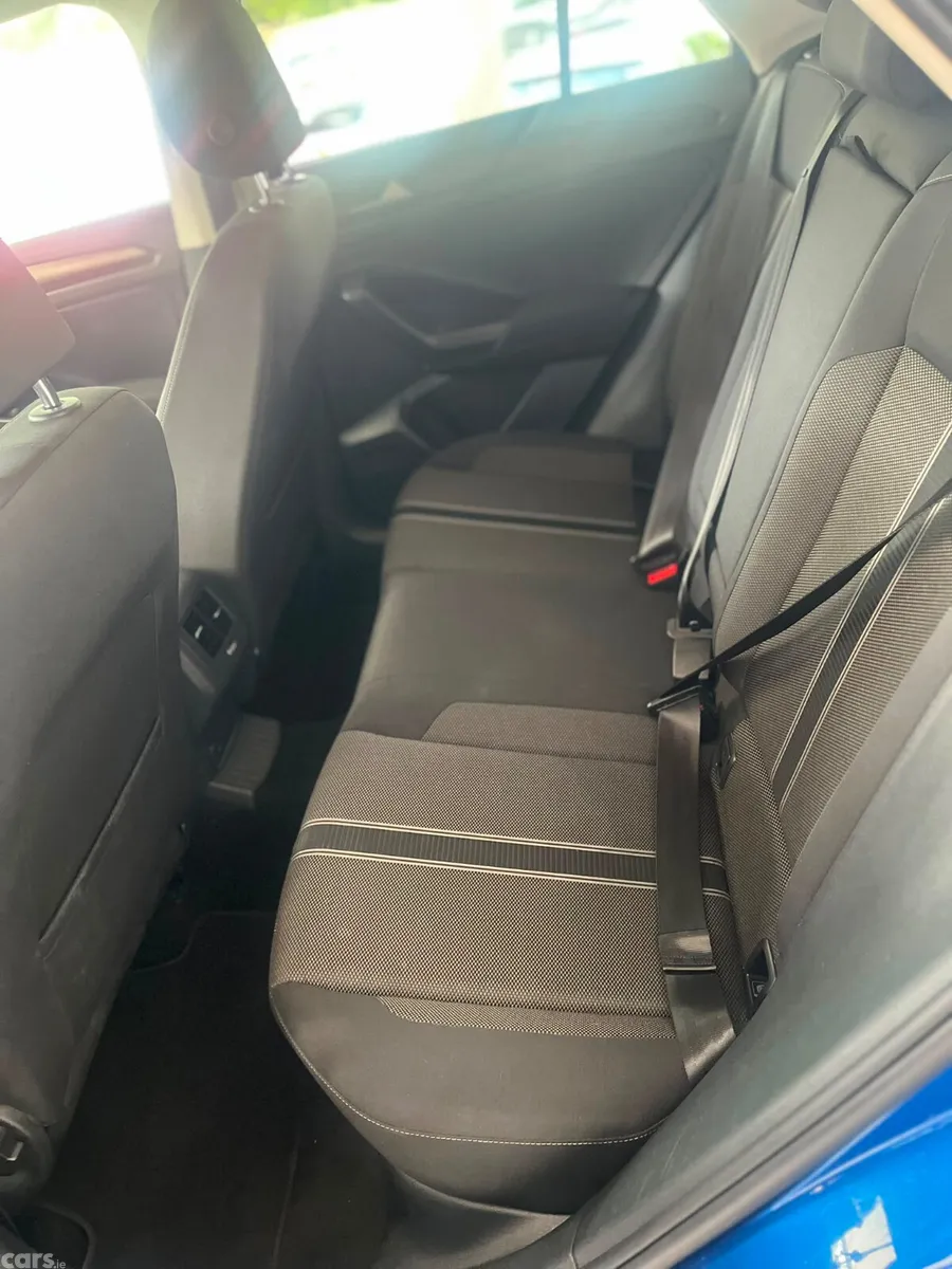 Volkswagen T-Roc Hatchback, Diesel, 2019, Blue