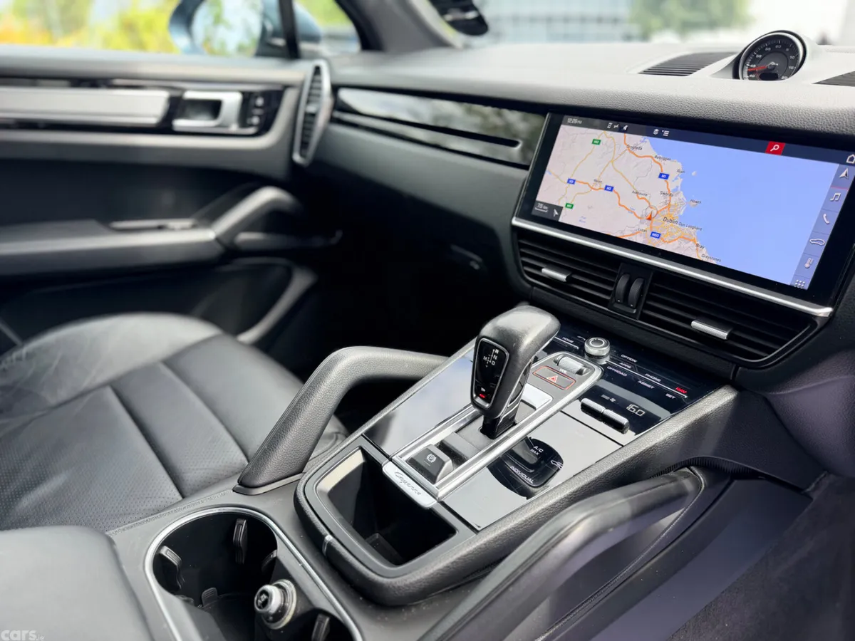 Porsche Cayenne SUV, Petrol, 2019, Blue