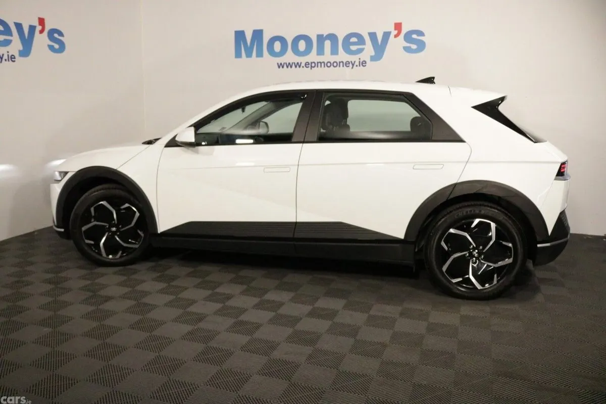 Hyundai IONIQ 5 MPV, Electric, 2024, White