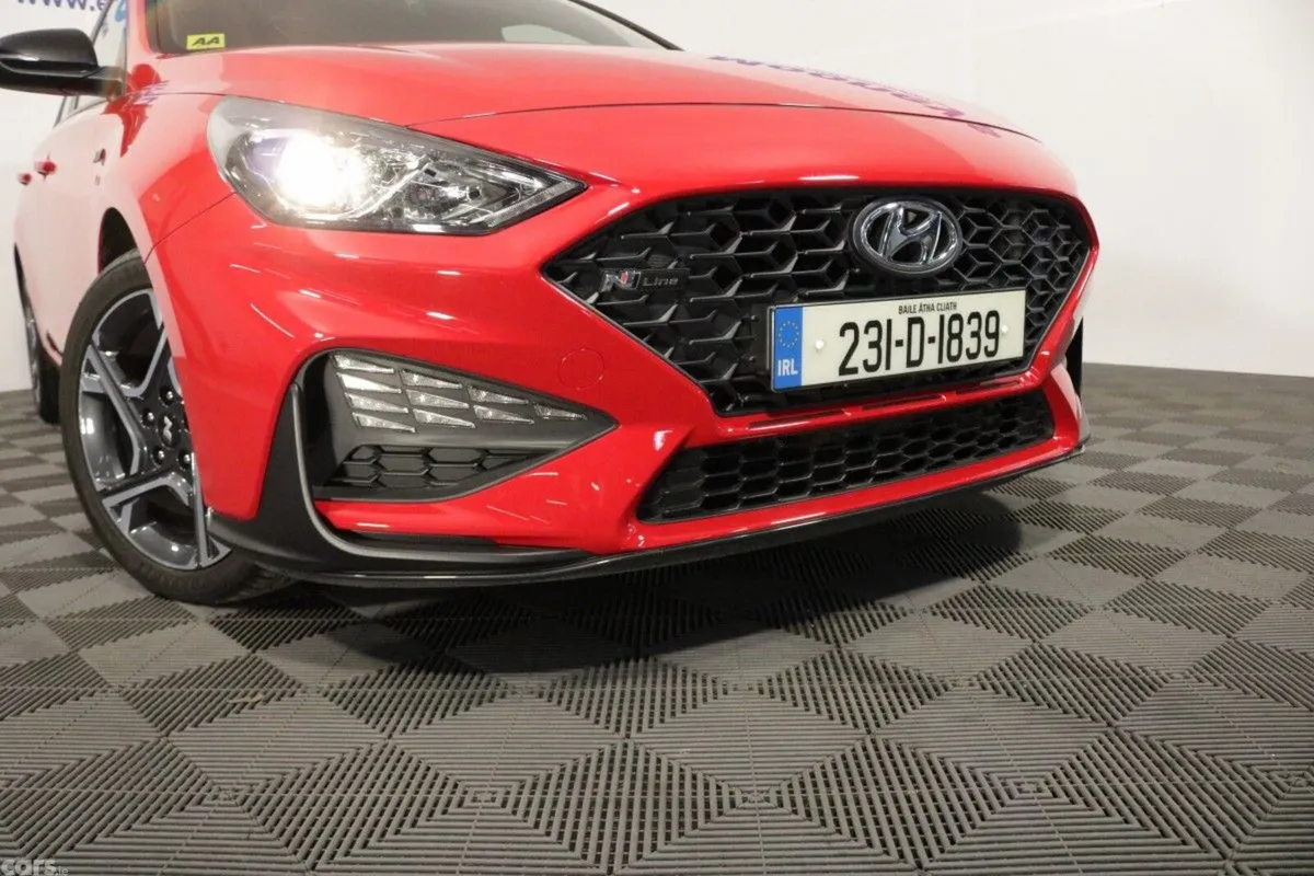 Hyundai i30 Hatchback, Petrol, 2023, Red