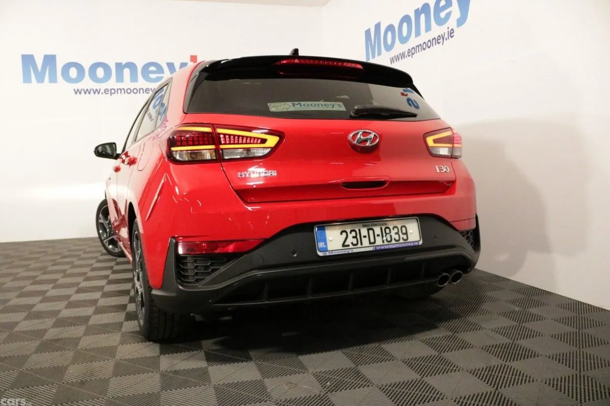 Hyundai i30 Hatchback, Petrol, 2023, Red