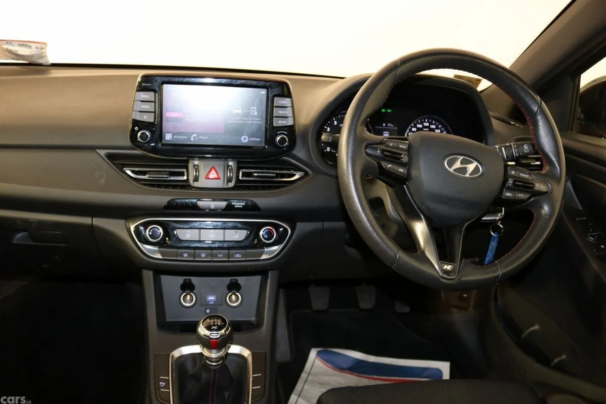 Hyundai i30 Hatchback, Petrol, 2023, Red