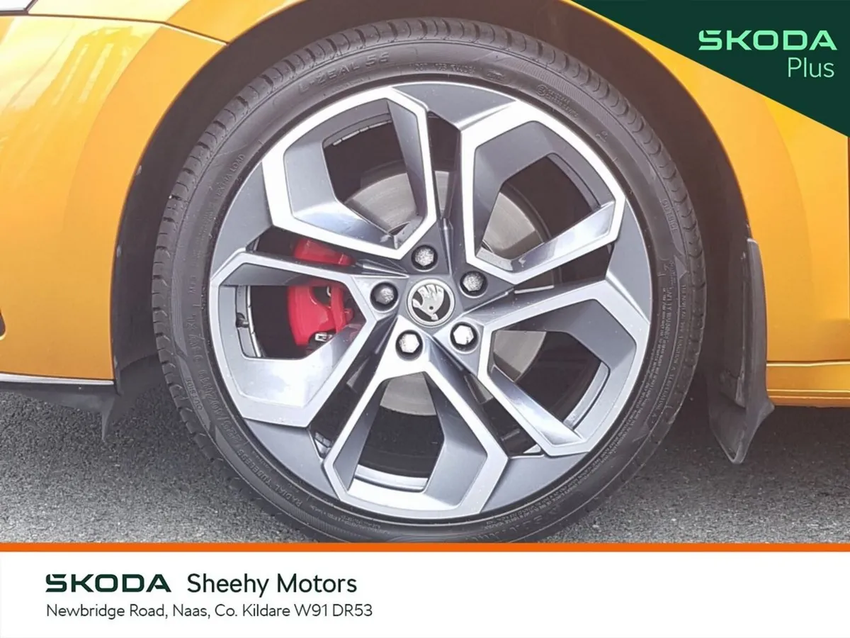 Skoda Octavia Estate, Diesel, 2024, Orange