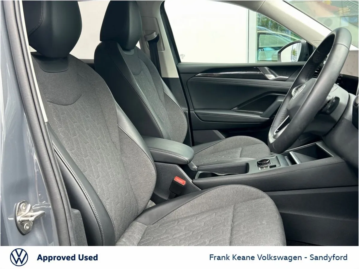 Volkswagen Tiguan SUV, Petrol Plug-in Hybrid, 2025, Grey