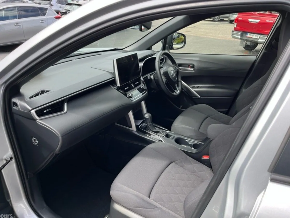 Toyota Corolla Cross Hatchback, Petrol Hybrid, 2023, Silver