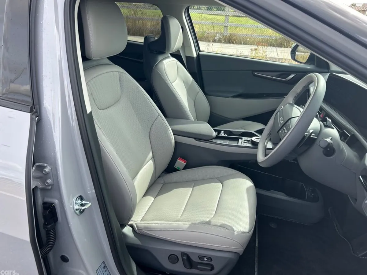 Kia EV6 Hatchback, Electric, 2026, Grey