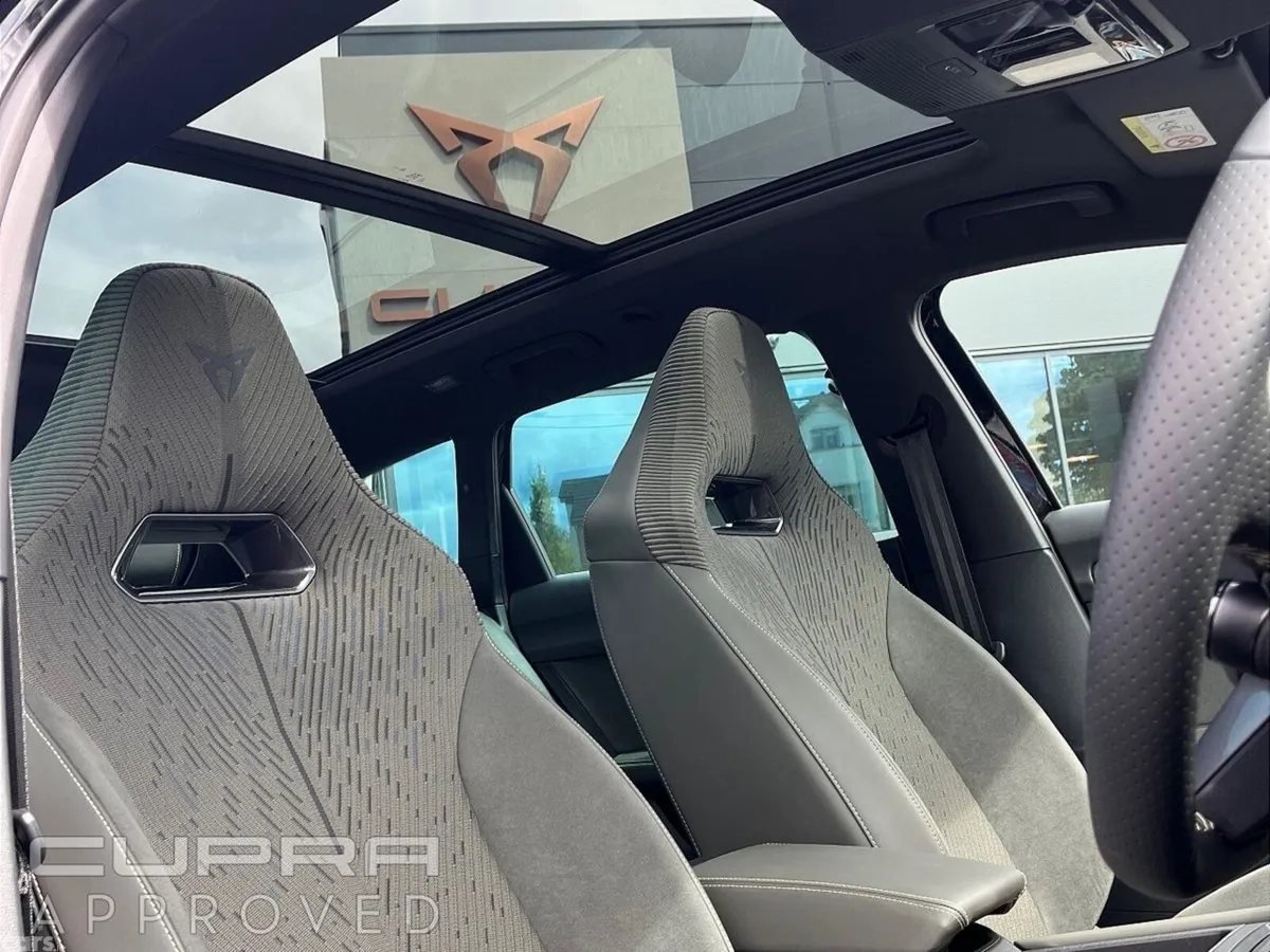 Cupra Leon Estate, Petrol, 2026, Black