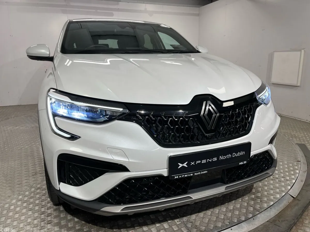 Renault Arkana Hatchback, Petrol, 2024, White