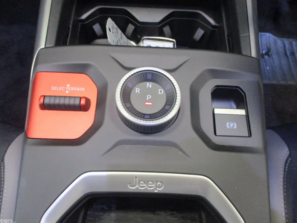 Jeep Compass SUV, Electric, 2026, Brown
