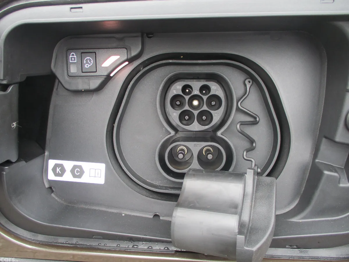 Jeep Compass SUV, Electric, 2026, Brown