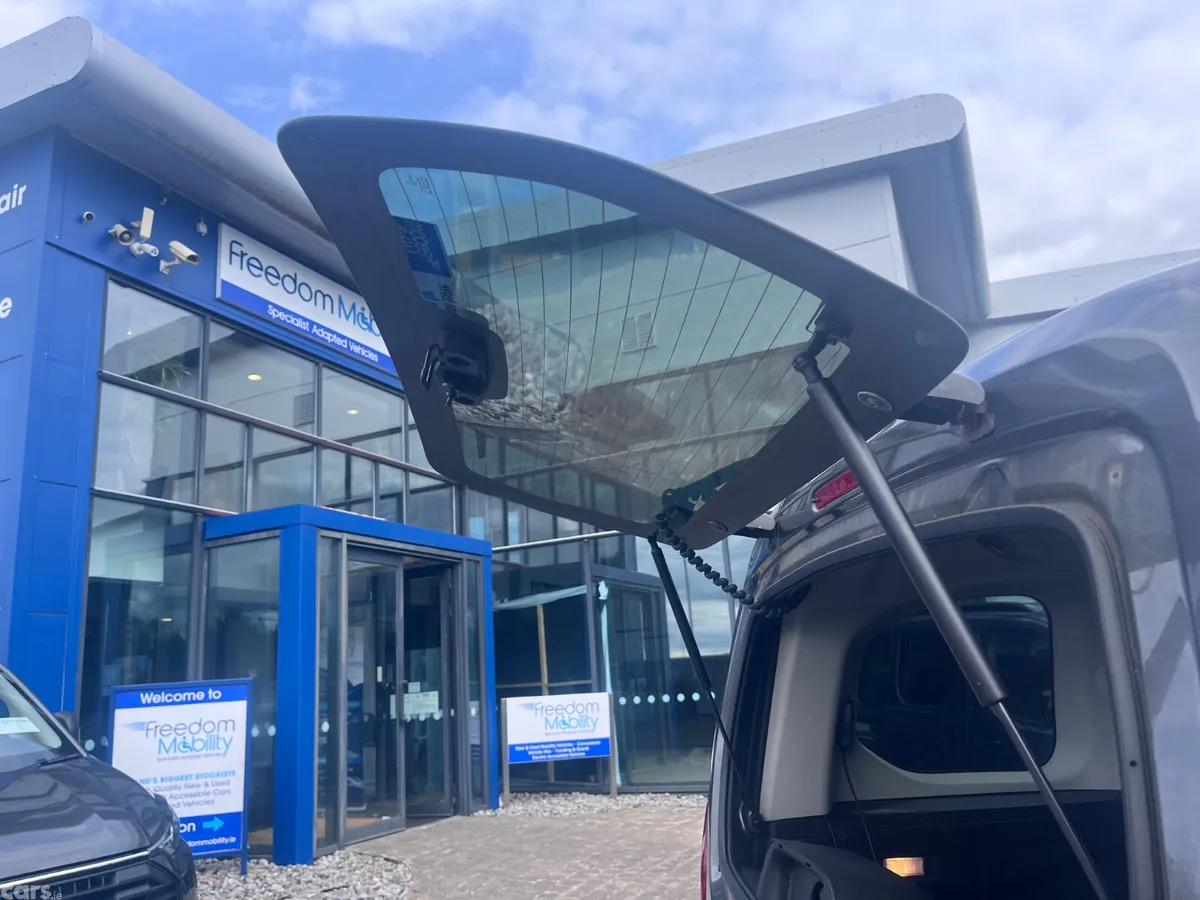 Peugeot Rifter MPV, Diesel, 2019, Grey