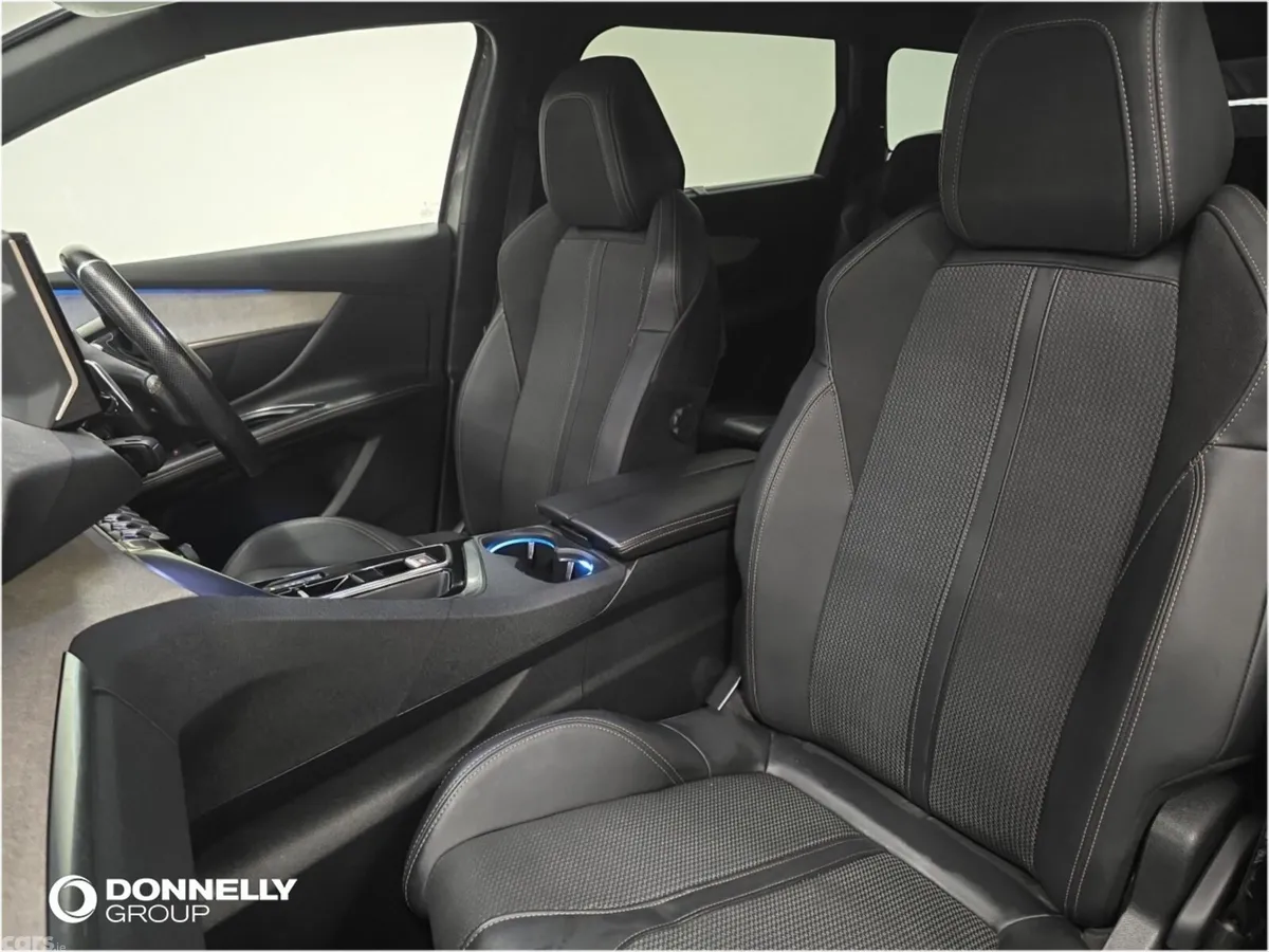 Peugeot 5008 Estate, Diesel, 2023, Grey