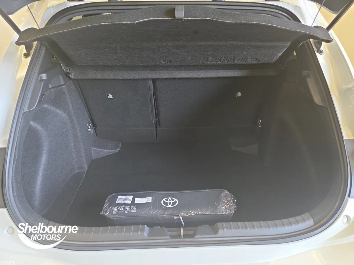 Toyota Corolla Hatchback, Petrol Hybrid, 2023, White