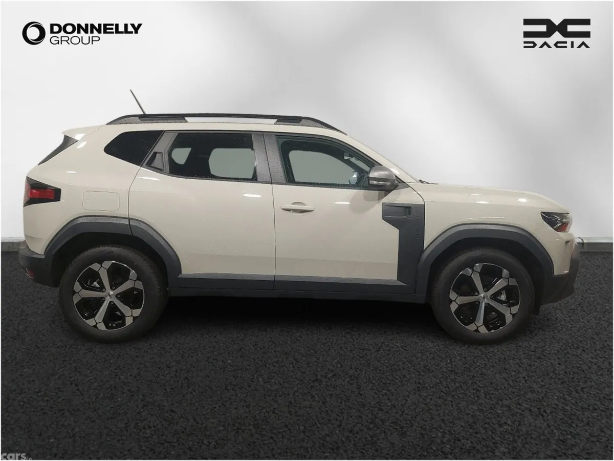 Dacia Duster Estate, Petrol Hybrid, 2025, White