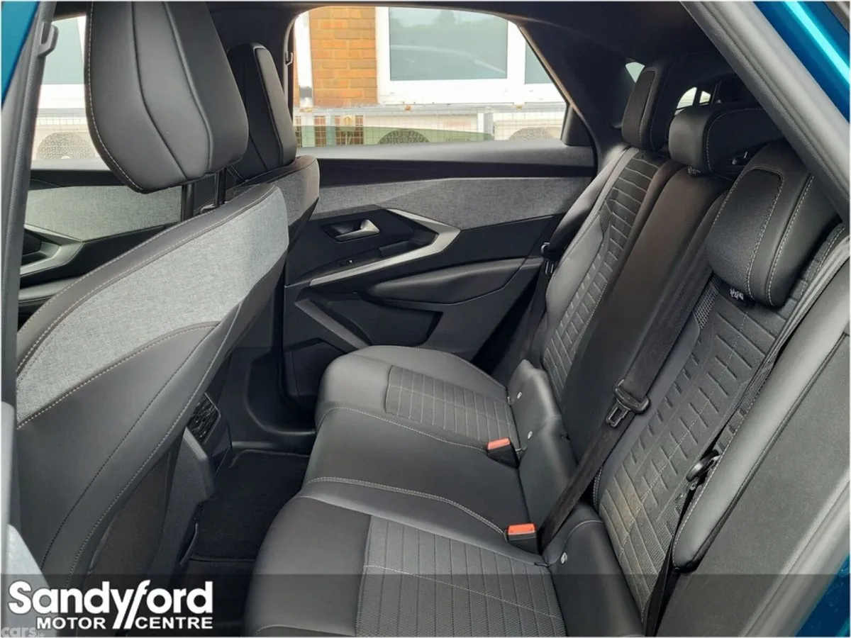 Peugeot 3008 SUV, Electric, 2024, Blue