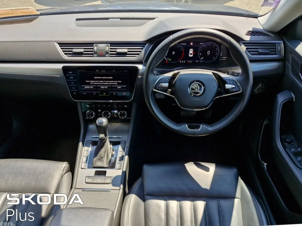 Skoda Superb Saloon, Petrol, 2024, Blue