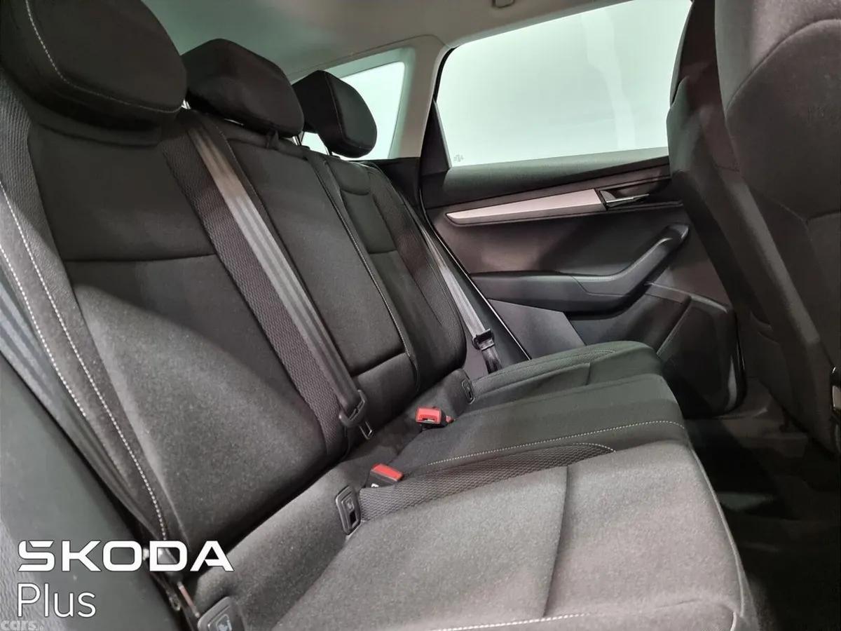 Skoda Karoq SUV, Diesel, 2023, White