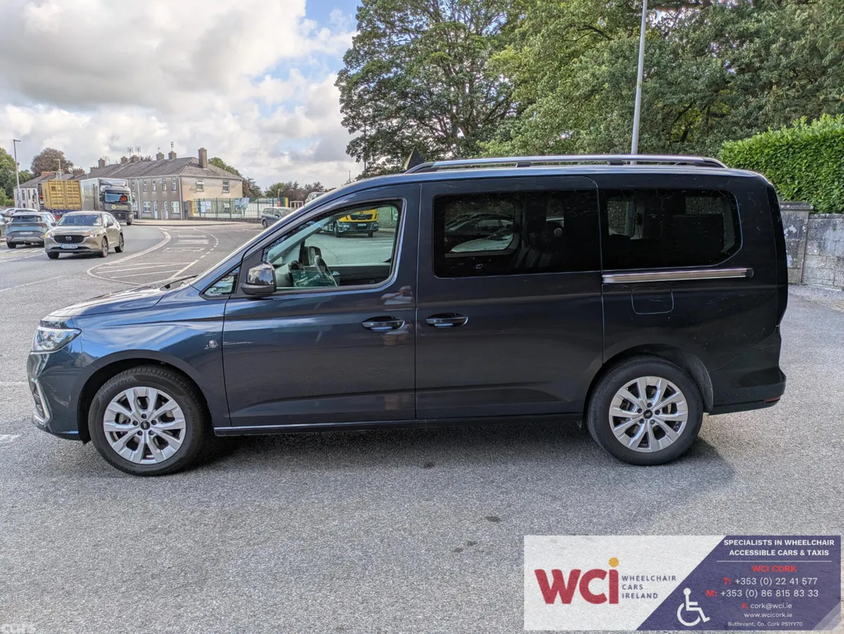 Ford Tourneo Connect MPV, Diesel, 2025, Blue
