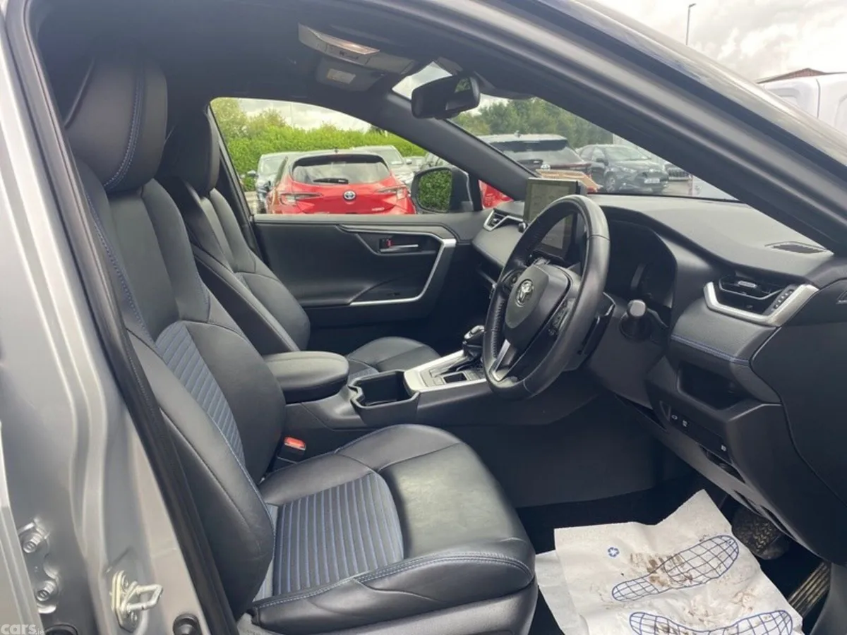 Toyota RAV4 SUV, Petrol Hybrid, 2024, Silver