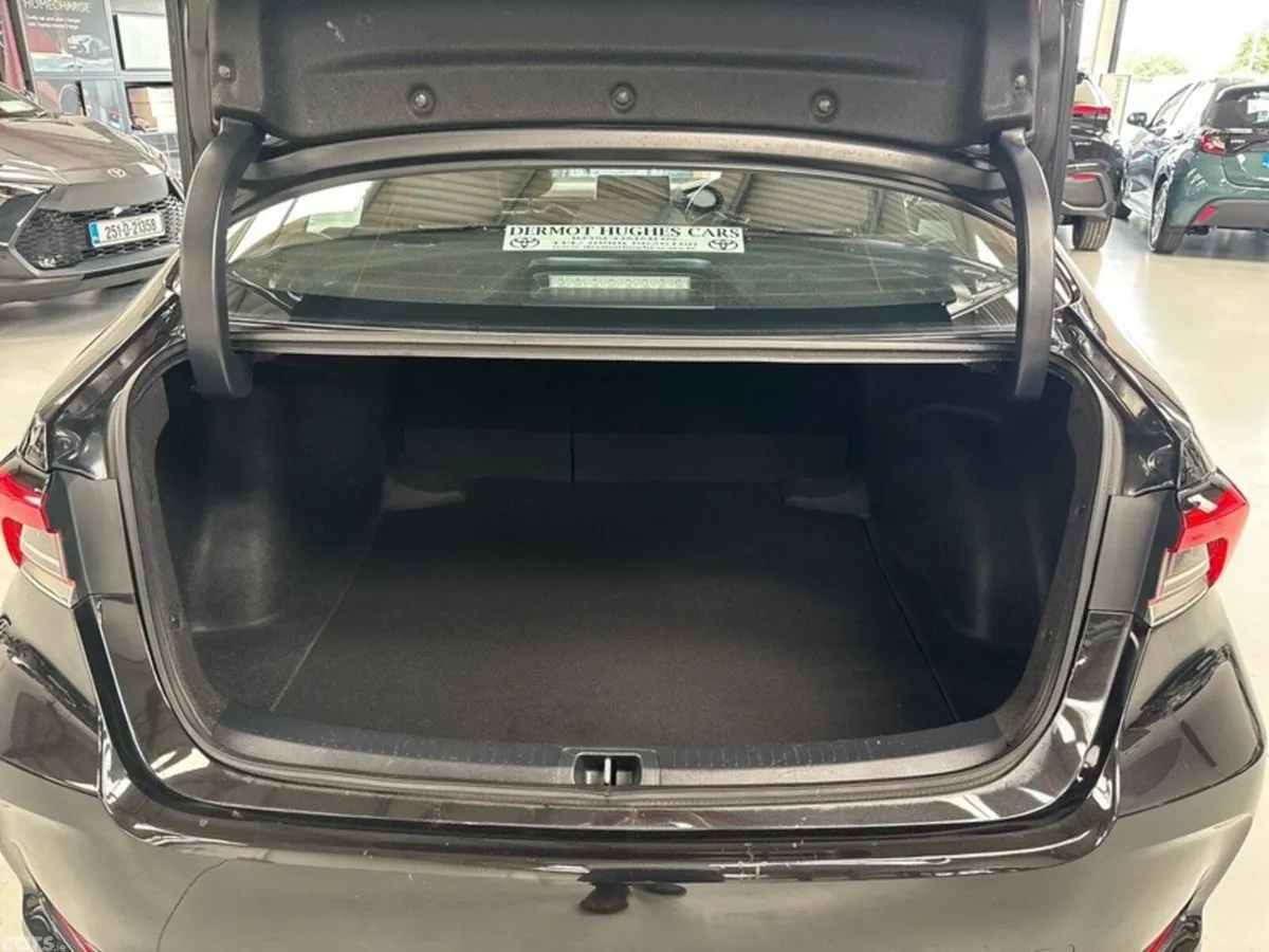 Toyota Corolla Saloon, Petrol Hybrid, 2021, Black
