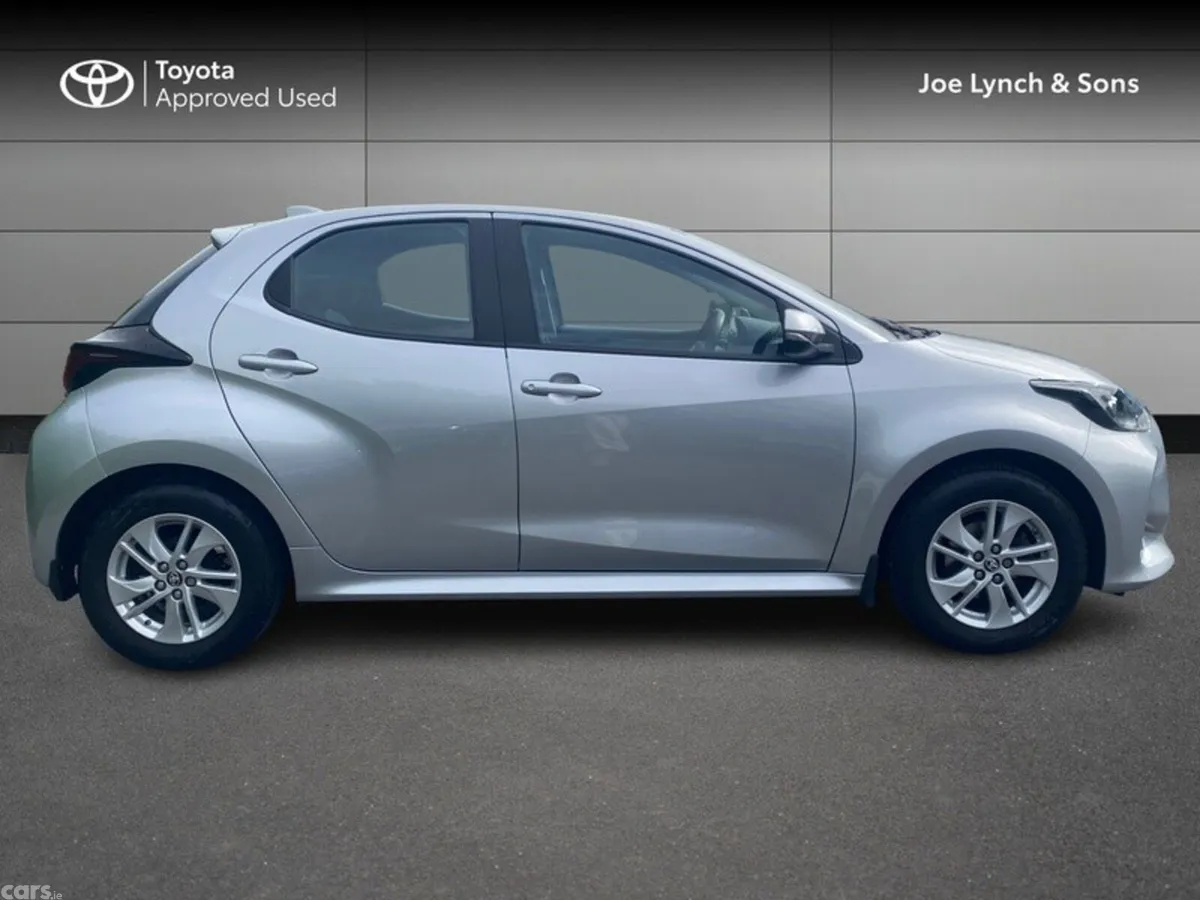 Toyota Yaris Hatchback, Petrol, 2024, Silver