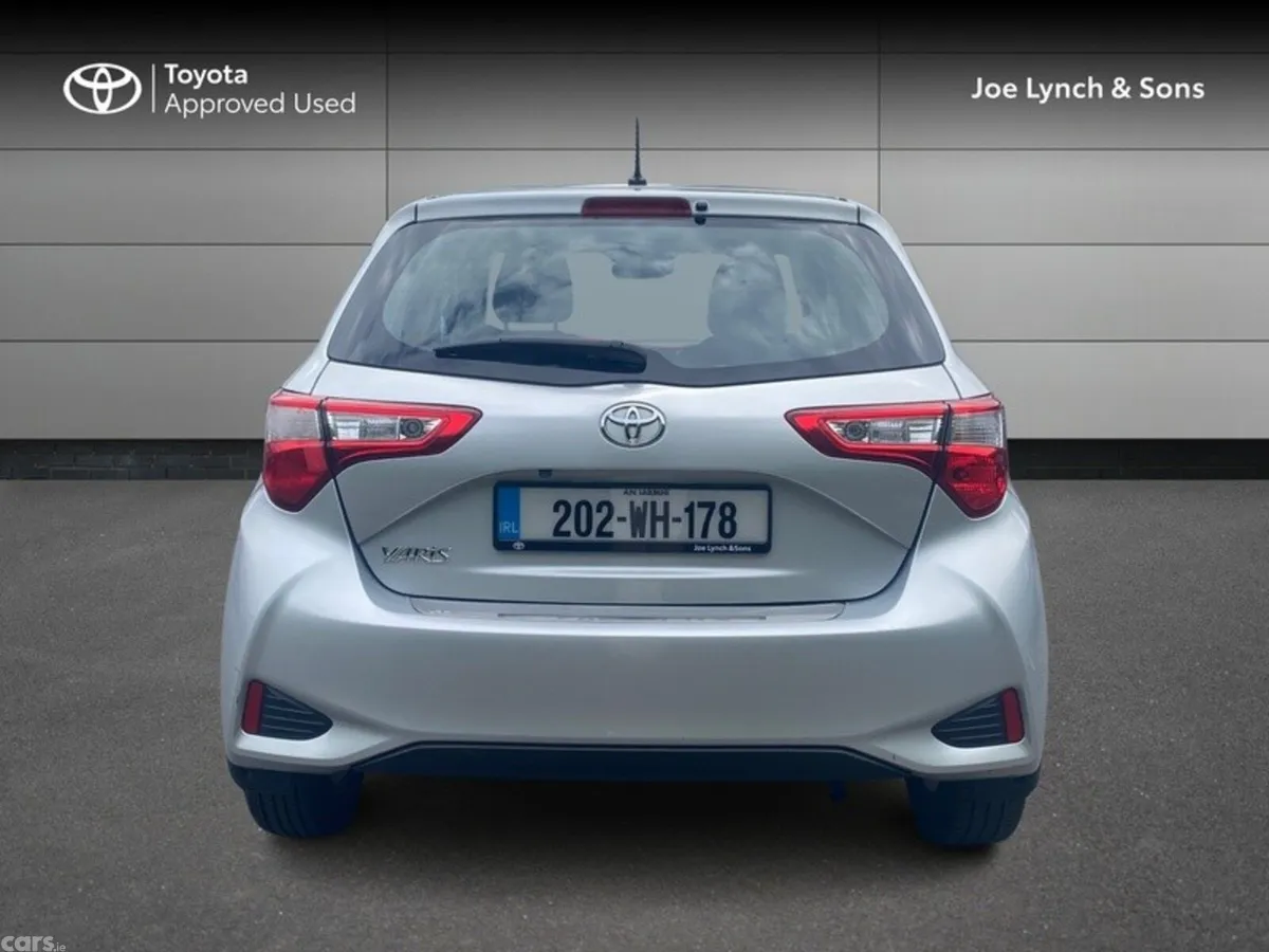 Toyota Yaris Hatchback, Petrol, 2020, Silver