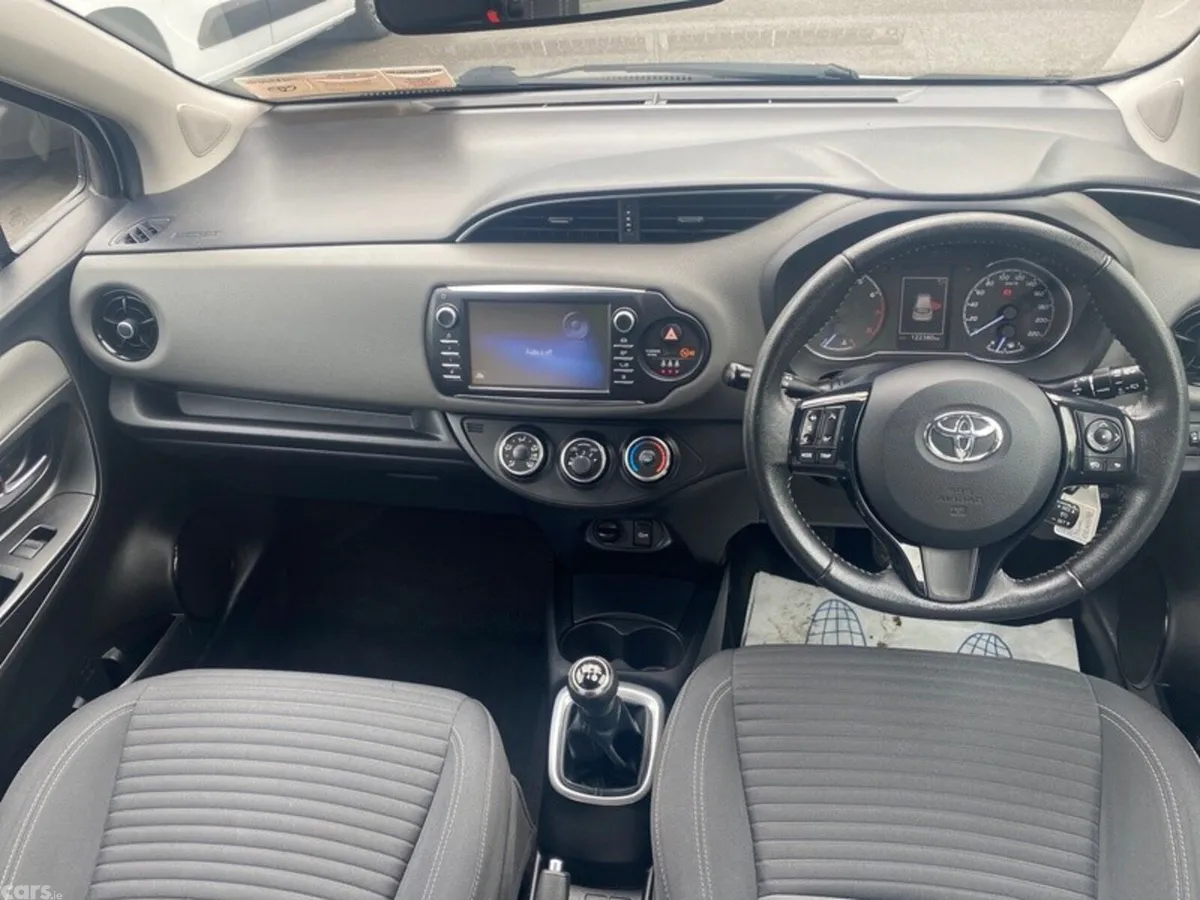 Toyota Yaris Hatchback, Petrol, 2020, Silver