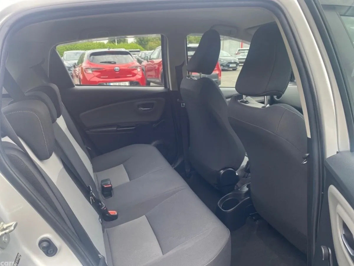 Toyota Yaris Hatchback, Petrol, 2020, Silver