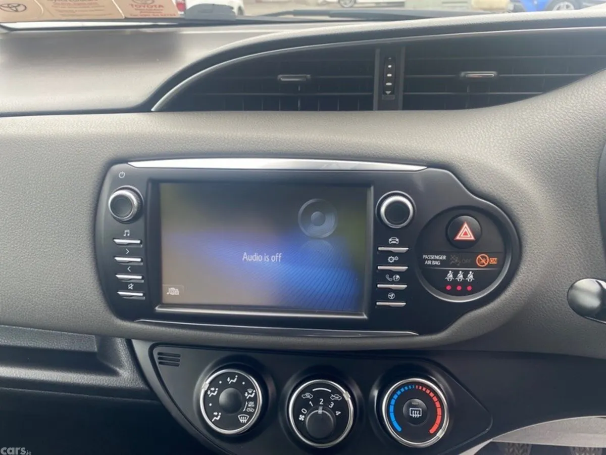 Toyota Yaris Hatchback, Petrol, 2020, Silver
