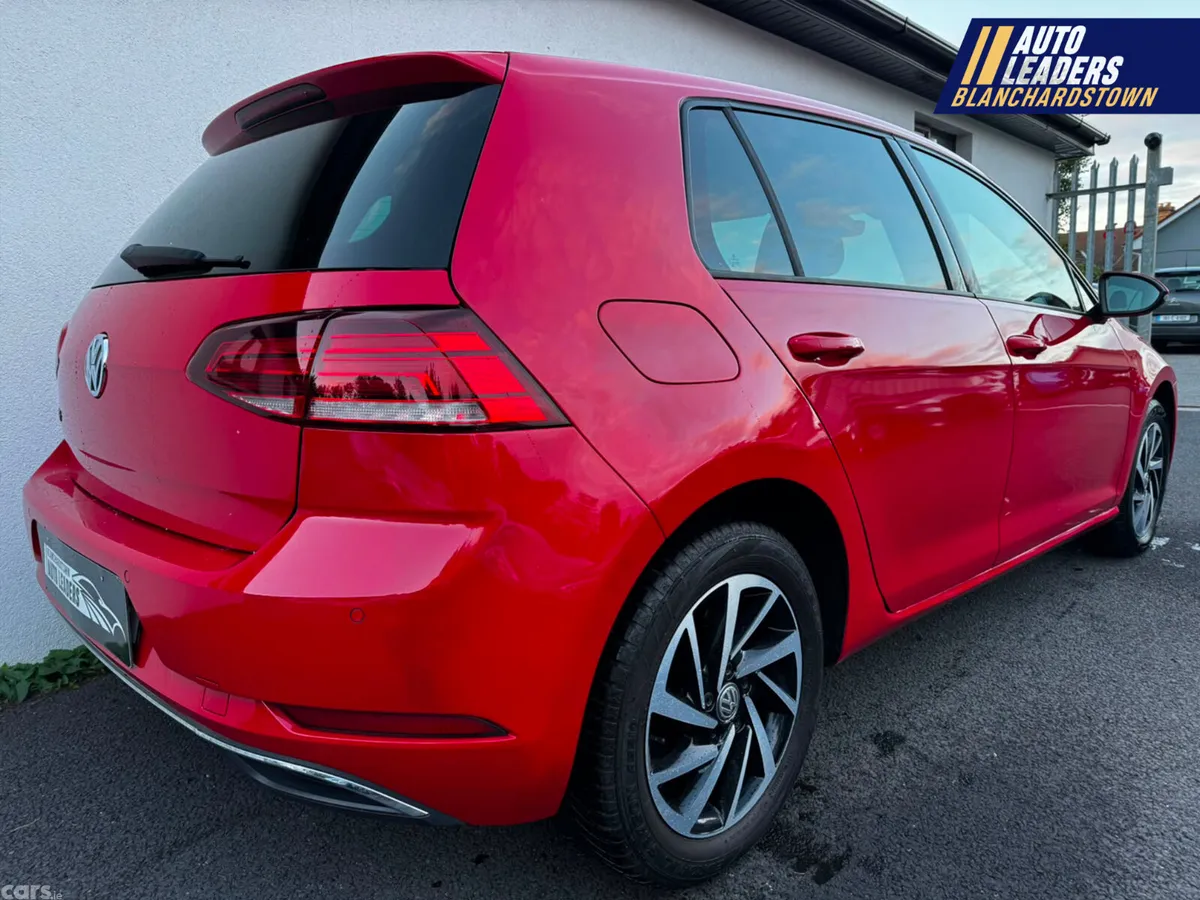 Volkswagen Golf Hatchback, Petrol, 2019, Red