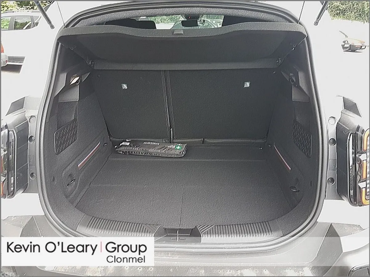 Renault 4 Hatchback, Electric, 2026, White