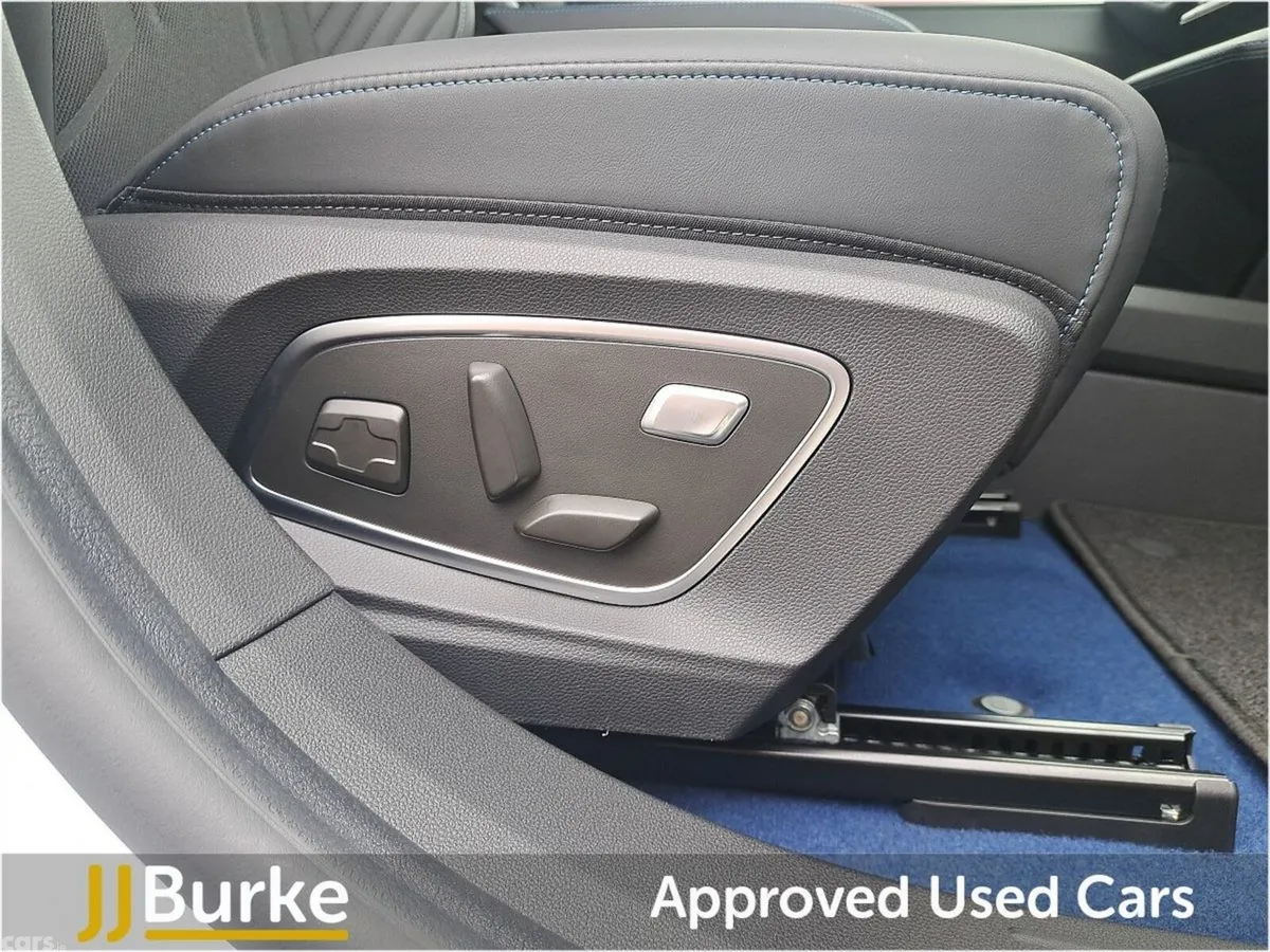 Renault Scenic MPV, Electric, 2026, White